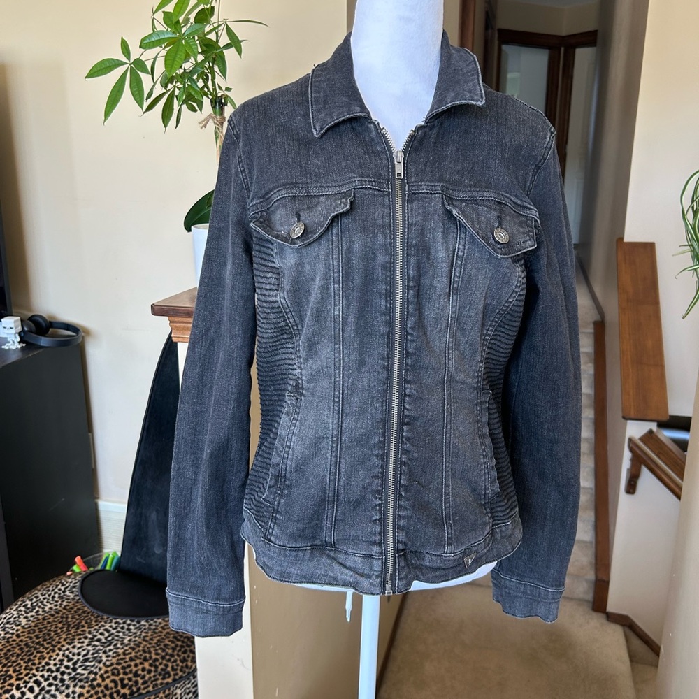 Guess Jeans Woman’s Black zip up faded Denim Jacket
